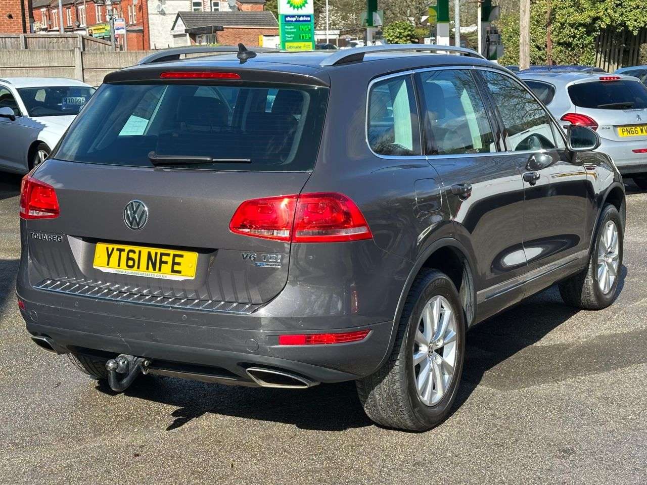 A 2011 VOLKSWAGEN TOUAREG 3.0 TDI V6 BlueMotion Tech SE SUV 5dr Diesel Tiptronic 4WD Euro 5 (s/s) (24 A 2011 VOLKSWAGEN TOUAREG 3.0 TDI V6 BlueMotion Tech SE SUV 5dr Diesel Tiptronic 4WD Euro 5 (s/s) (24