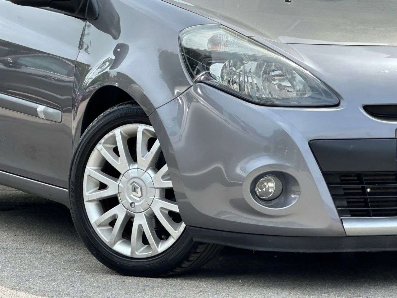 2011 RENAULT CLIO 2011 RENAULT CLIO