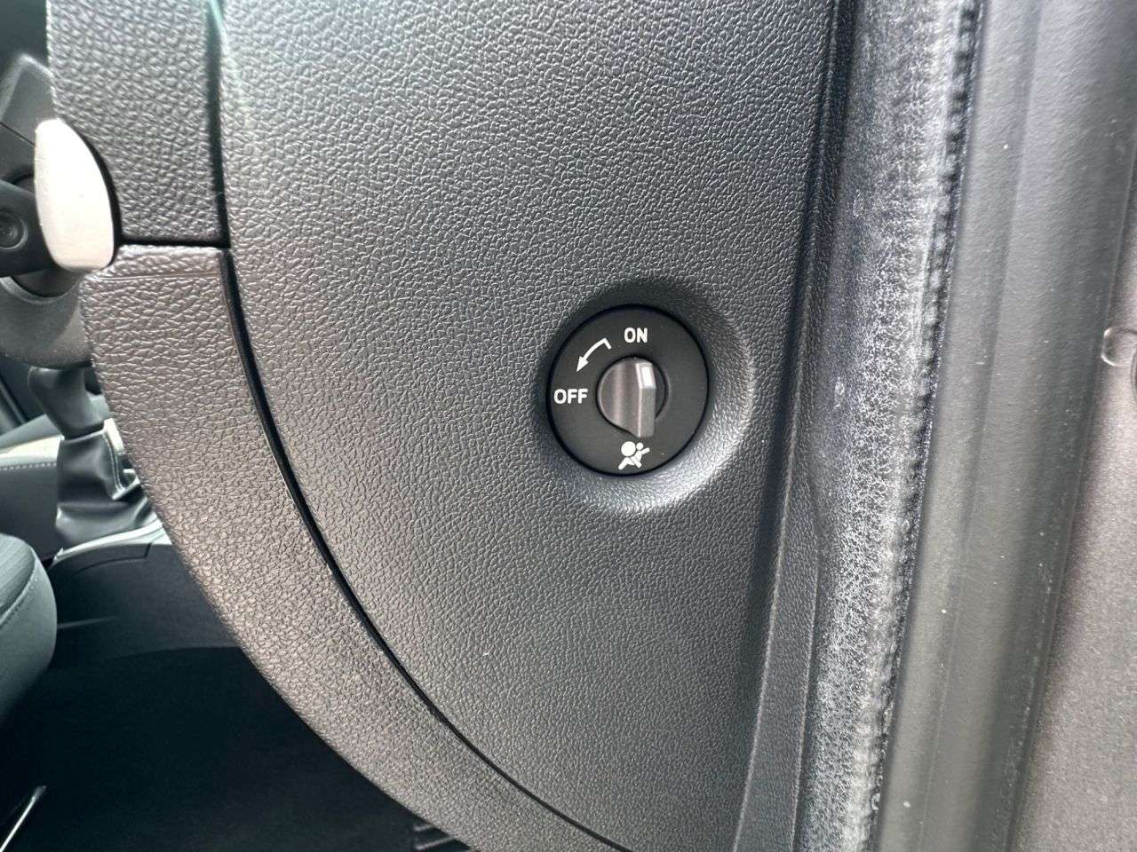 2011 RENAULT CLIO 2011 RENAULT CLIO