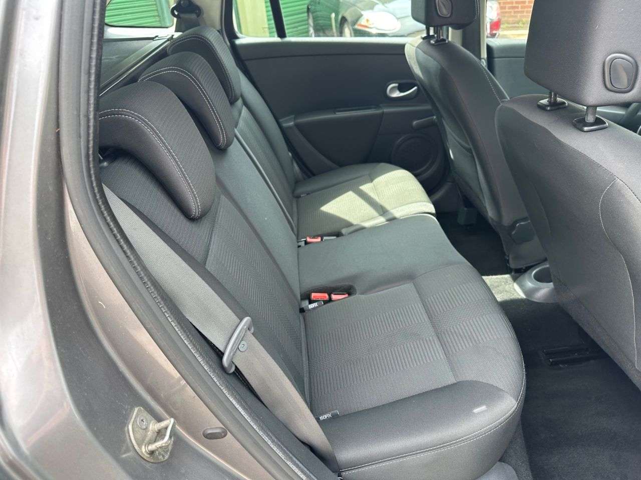2011 RENAULT CLIO 2011 RENAULT CLIO