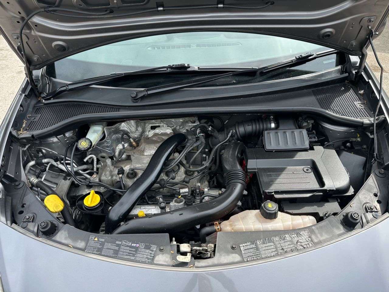 2011 RENAULT CLIO 2011 RENAULT CLIO