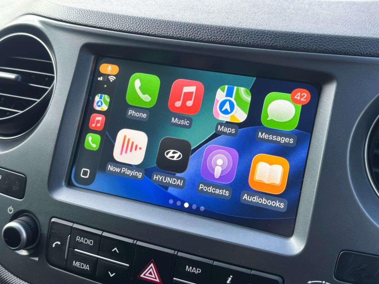 A 2019 HYUNDAI I10 1.0 Play Hatchback 5dr Petrol Manual Euro 6 (67 ps) APPLE CARPLAY ANDROID L A 2019 HYUNDAI I10 1.0 Play Hatchback 5dr Petrol Manual Euro 6 (67 ps) APPLE CARPLAY ANDROID L