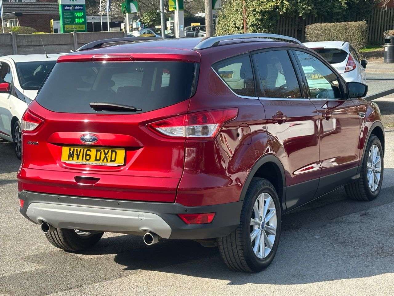 A 2016 FORD KUGA 2.0 TDCi Titanium SUV 5dr Diesel Manual 2WD Euro 6 (s/s) (150 ps) A 2016 FORD KUGA 2.0 TDCi Titanium SUV 5dr Diesel Manual 2WD Euro 6 (s/s) (150 ps)