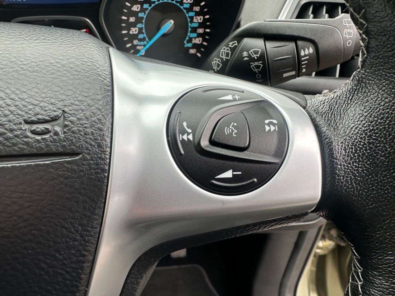 2015 FORD KUGA 2015 FORD KUGA