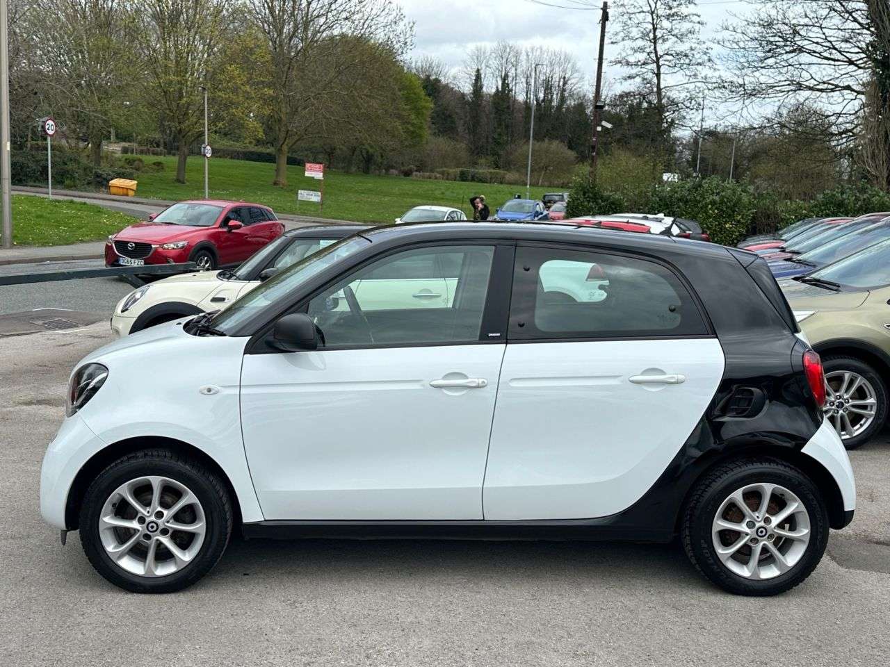 2017 SMART FORFOUR 2017 SMART FORFOUR