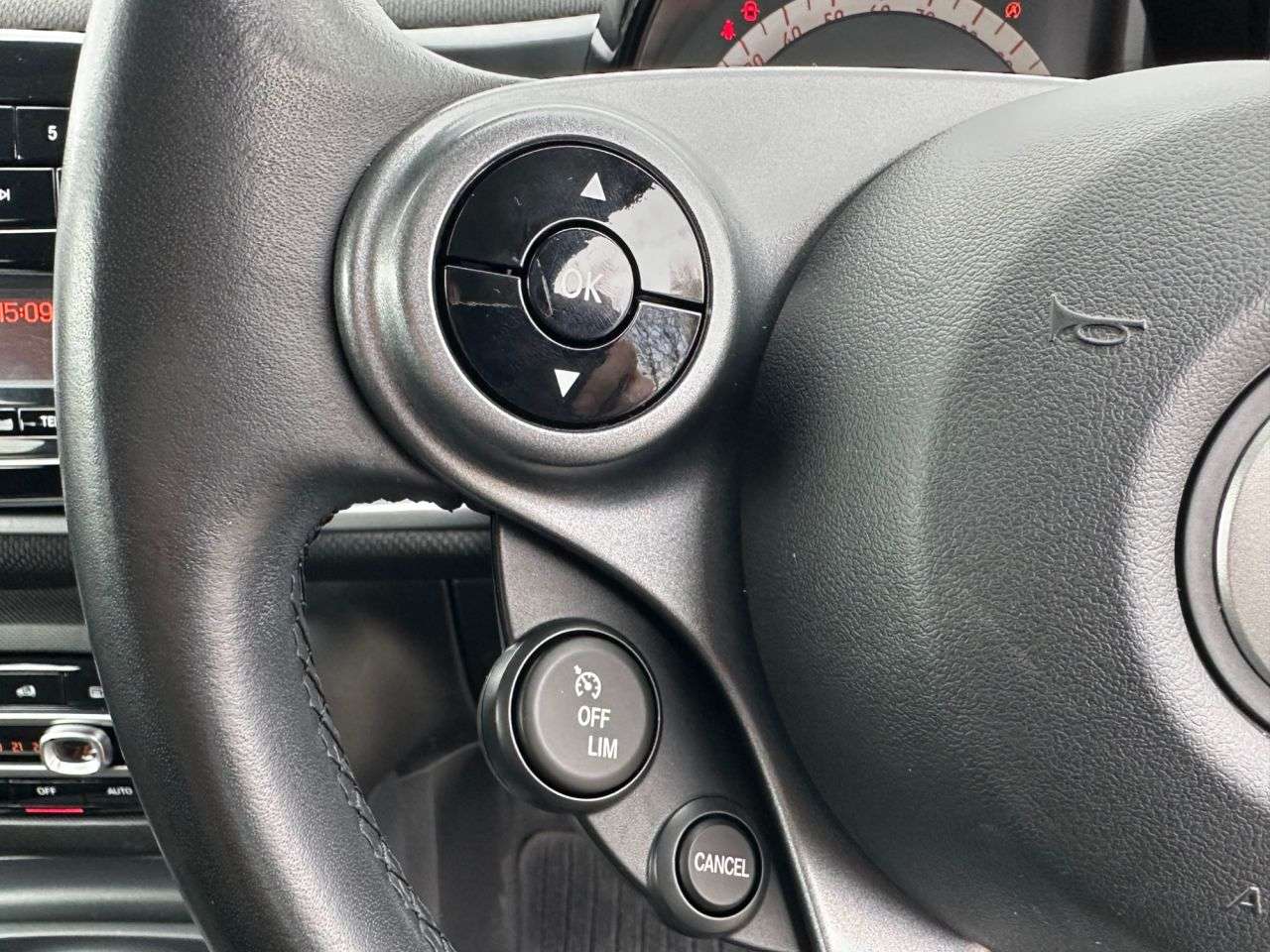 2017 SMART FORFOUR 2017 SMART FORFOUR