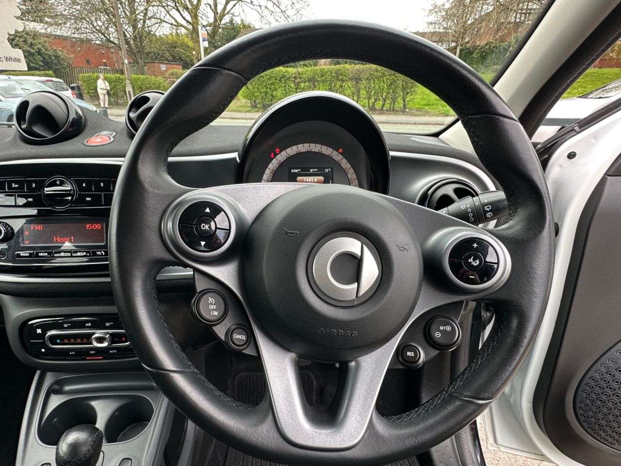 2017 SMART FORFOUR 2017 SMART FORFOUR