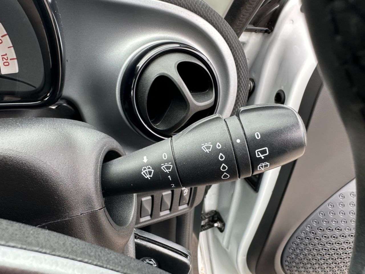 2017 SMART FORFOUR 2017 SMART FORFOUR