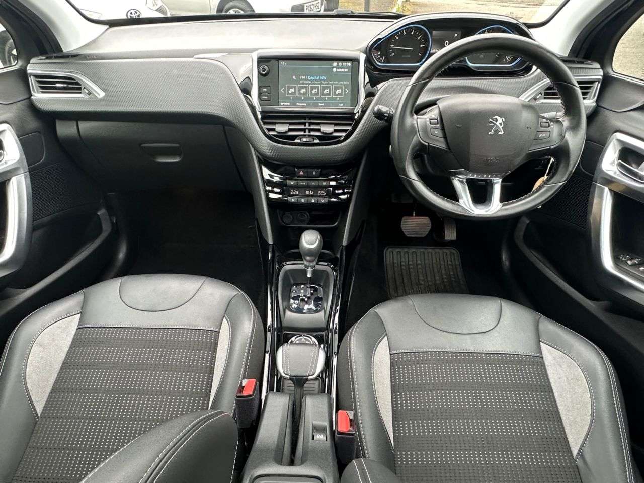 A 2019 PEUGEOT 2008 1.2 PureTech Allure Premium SUV 5dr Petrol EAT Euro 6 (s/s) (130 ps) FULL S A 2019 PEUGEOT 2008 1.2 PureTech Allure Premium SUV 5dr Petrol EAT Euro 6 (s/s) (130 ps) FULL S