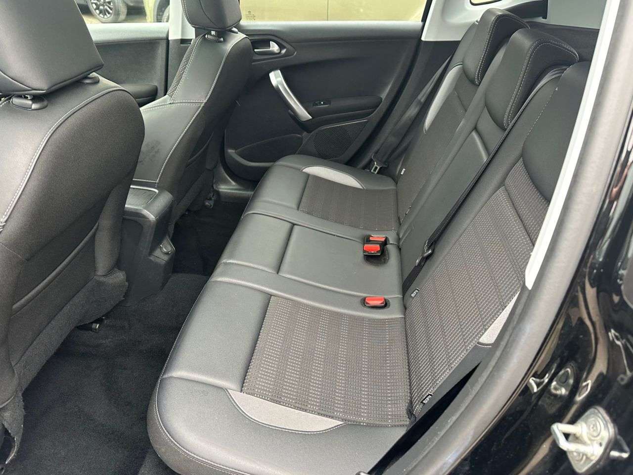 2019 PEUGEOT 2008 2019 PEUGEOT 2008