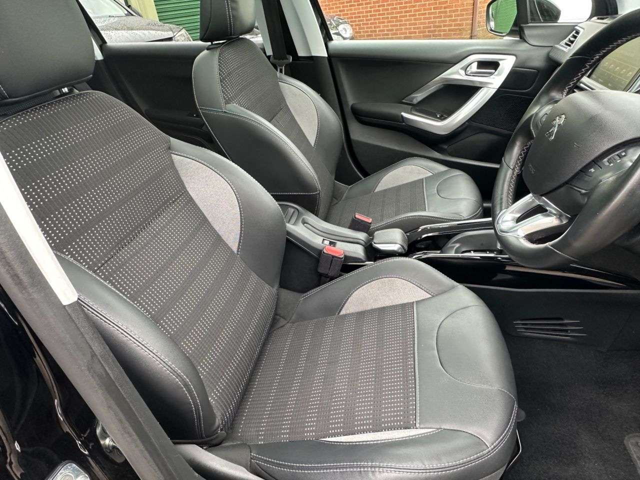 2019 PEUGEOT 2008 2019 PEUGEOT 2008