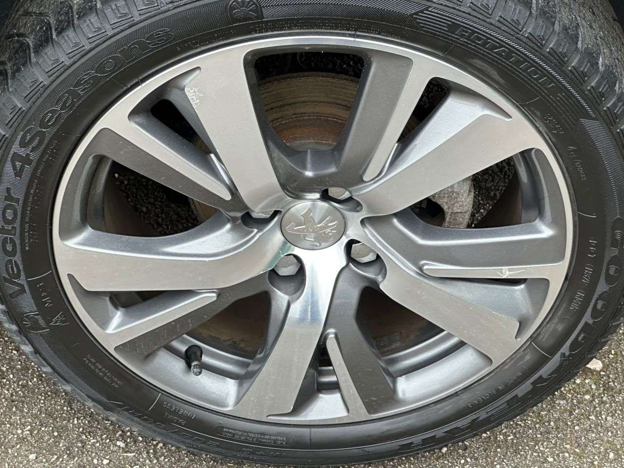 2019 PEUGEOT 2008 2019 PEUGEOT 2008