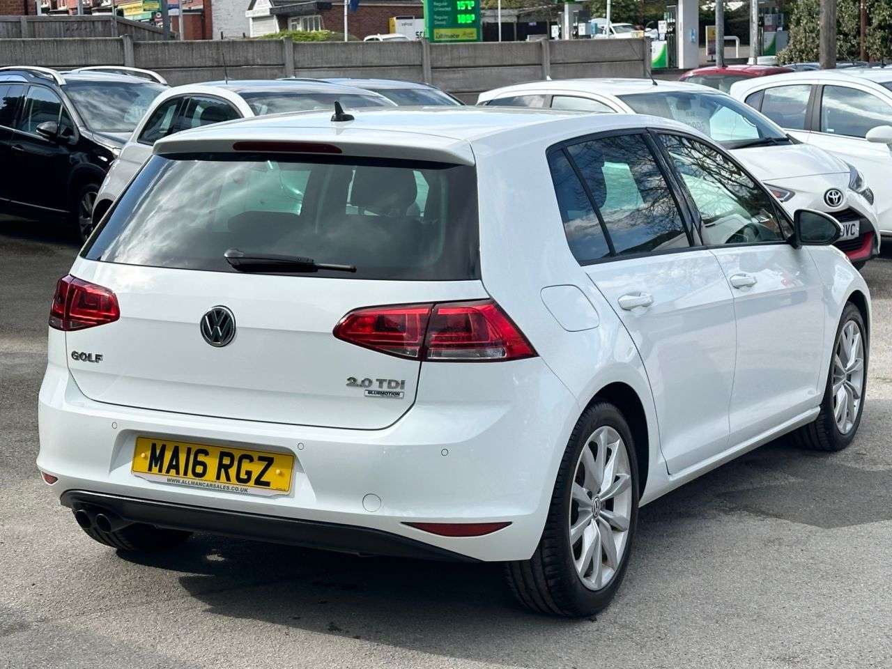 A 2016 VOLKSWAGEN GOLF 2.0 TDI BlueMotion Tech GT Hatchback 5dr Diesel Manual Euro 6 (s/s) (150 ps A 2016 VOLKSWAGEN GOLF 2.0 TDI BlueMotion Tech GT Hatchback 5dr Diesel Manual Euro 6 (s/s) (150 ps