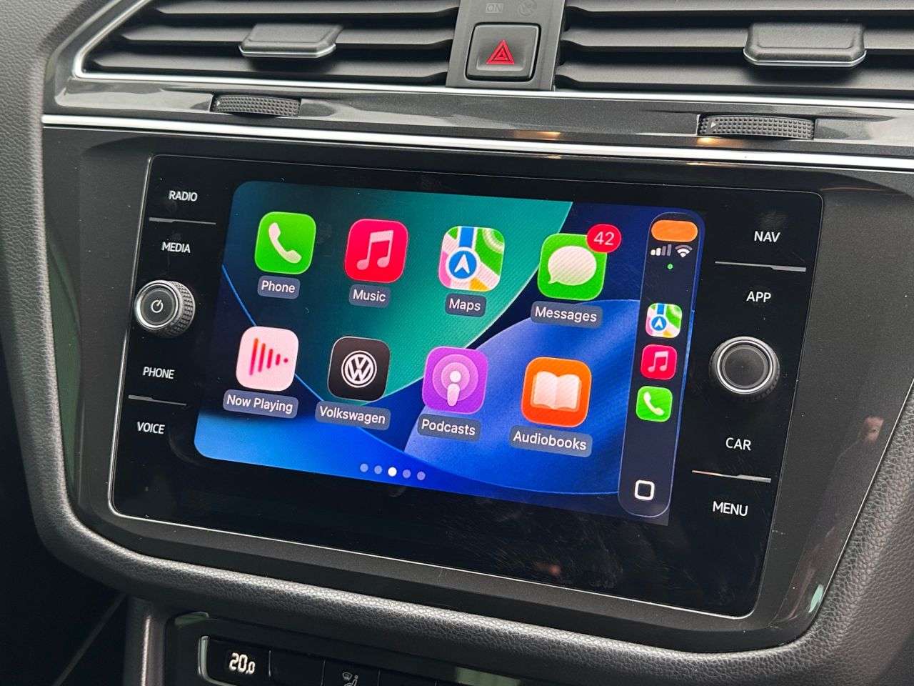 A 2019 VOLKSWAGEN TIGUAN 2.0 TDI Match SUV 5dr Diesel Manual Euro 6 (s/s) (150 ps) 3 OWNER FULL VW S A 2019 VOLKSWAGEN TIGUAN 2.0 TDI Match SUV 5dr Diesel Manual Euro 6 (s/s) (150 ps) 3 OWNER FULL VW S