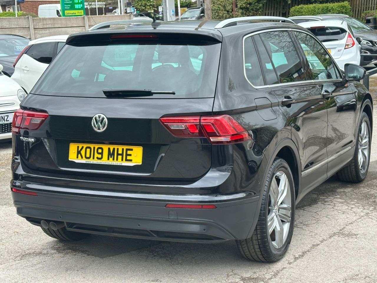 A 2019 VOLKSWAGEN TIGUAN 2.0 TDI Match SUV 5dr Diesel Manual Euro 6 (s/s) (150 ps) 3 OWNER FULL VW S A 2019 VOLKSWAGEN TIGUAN 2.0 TDI Match SUV 5dr Diesel Manual Euro 6 (s/s) (150 ps) 3 OWNER FULL VW S