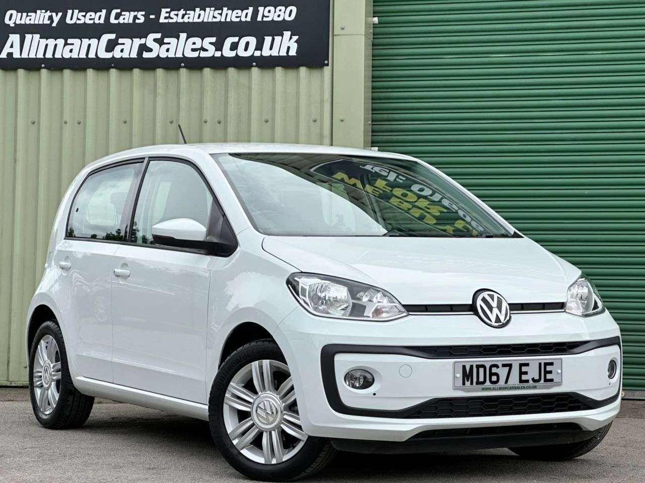 A 2018 VOLKSWAGEN UP! 1.0 BlueMotion Tech High up! Hatchback 5dr Petrol ASG Euro 6 (s/s) (75 ps) A 2018 VOLKSWAGEN UP! 1.0 BlueMotion Tech High up! Hatchback 5dr Petrol ASG Euro 6 (s/s) (75 ps)