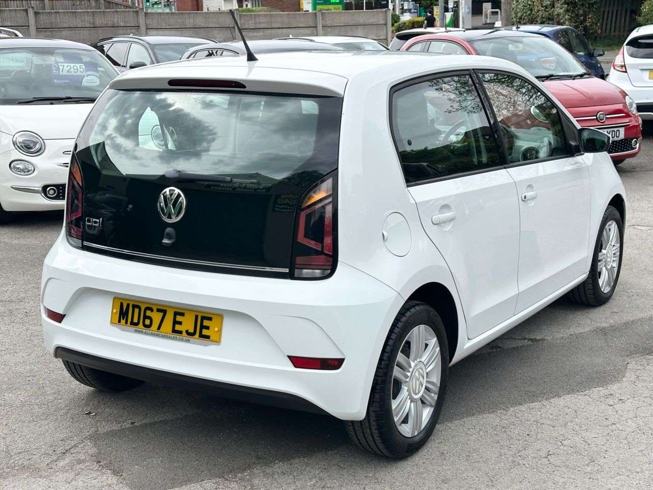 A 2018 VOLKSWAGEN UP! 1.0 BlueMotion Tech High up! Hatchback 5dr Petrol ASG Euro 6 (s/s) (75 ps) A 2018 VOLKSWAGEN UP! 1.0 BlueMotion Tech High up! Hatchback 5dr Petrol ASG Euro 6 (s/s) (75 ps)