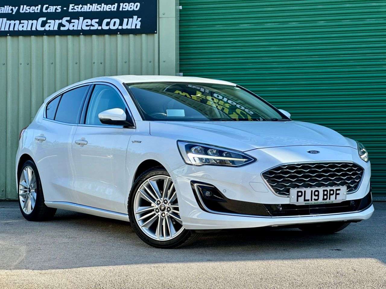 A 2019 FORD FOCUS 1.0T EcoBoost Vignale Hatchback 5dr Petrol Auto Euro 6 (s/s) (125 ps) 2 OWN A 2019 FORD FOCUS 1.0T EcoBoost Vignale Hatchback 5dr Petrol Auto Euro 6 (s/s) (125 ps) 2 OWN