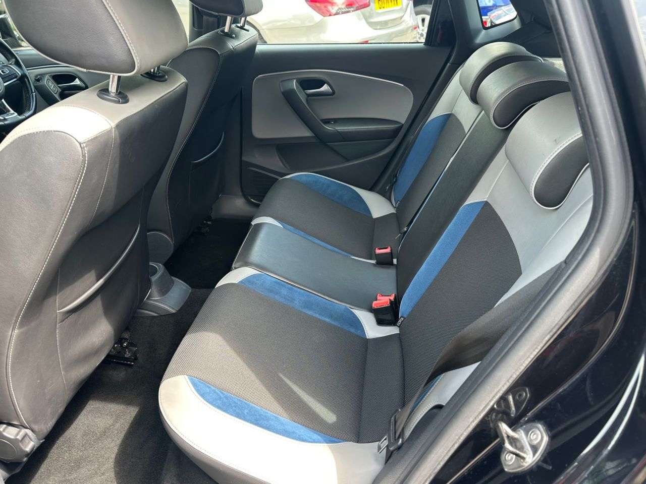 2015 VOLKSWAGEN POLO 2015 VOLKSWAGEN POLO