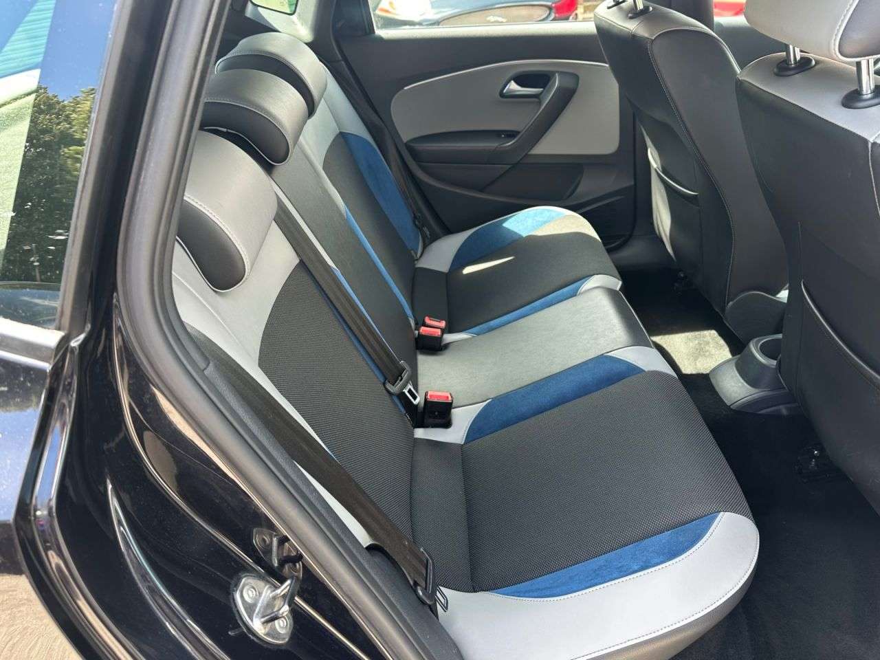 2015 VOLKSWAGEN POLO 2015 VOLKSWAGEN POLO