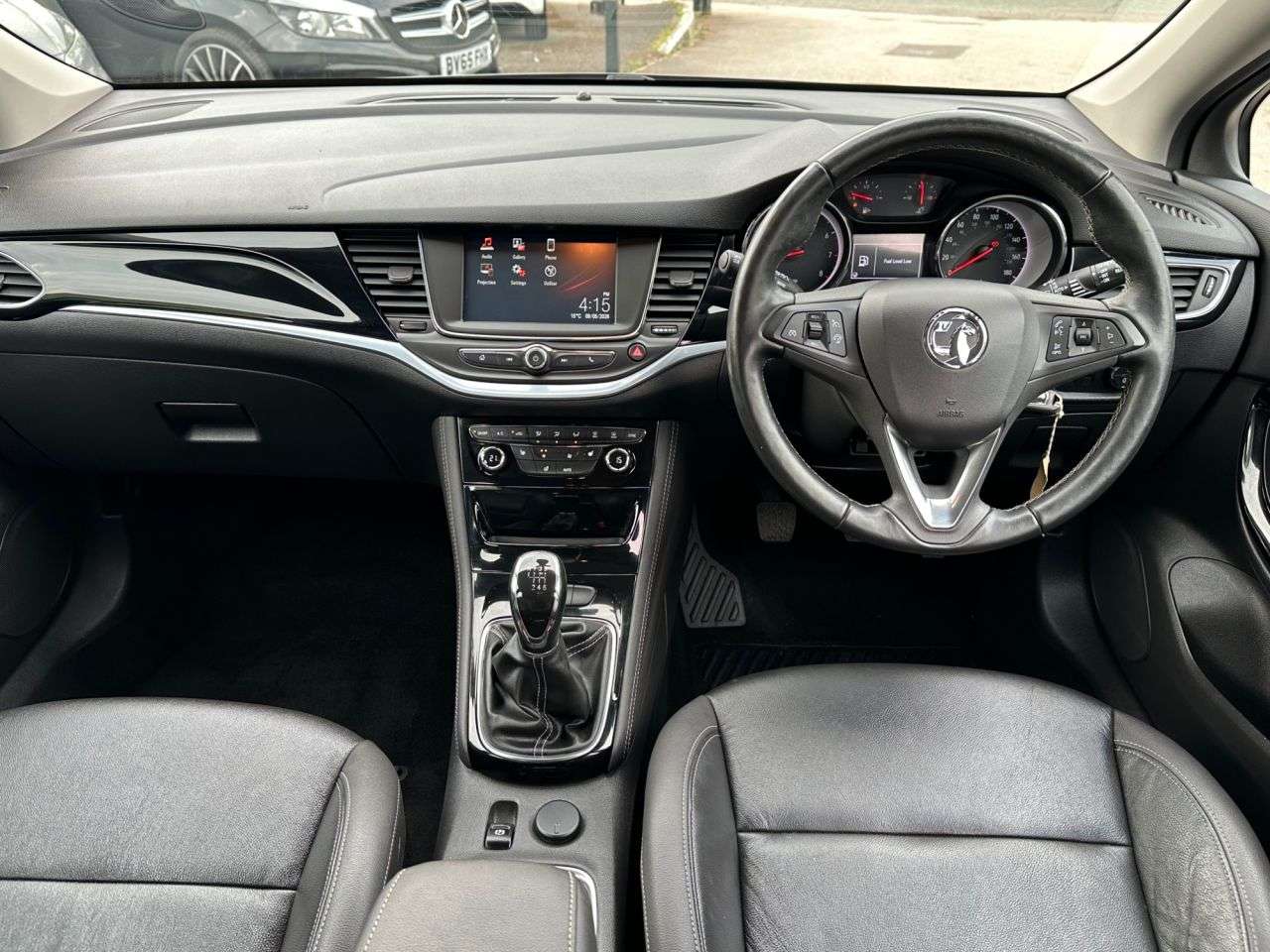 A 2017 VAUXHALL ASTRA 1.4i Turbo Elite Hatchback 5dr Petrol Manual Euro 6 (150 ps) A 2017 VAUXHALL ASTRA 1.4i Turbo Elite Hatchback 5dr Petrol Manual Euro 6 (150 ps)
