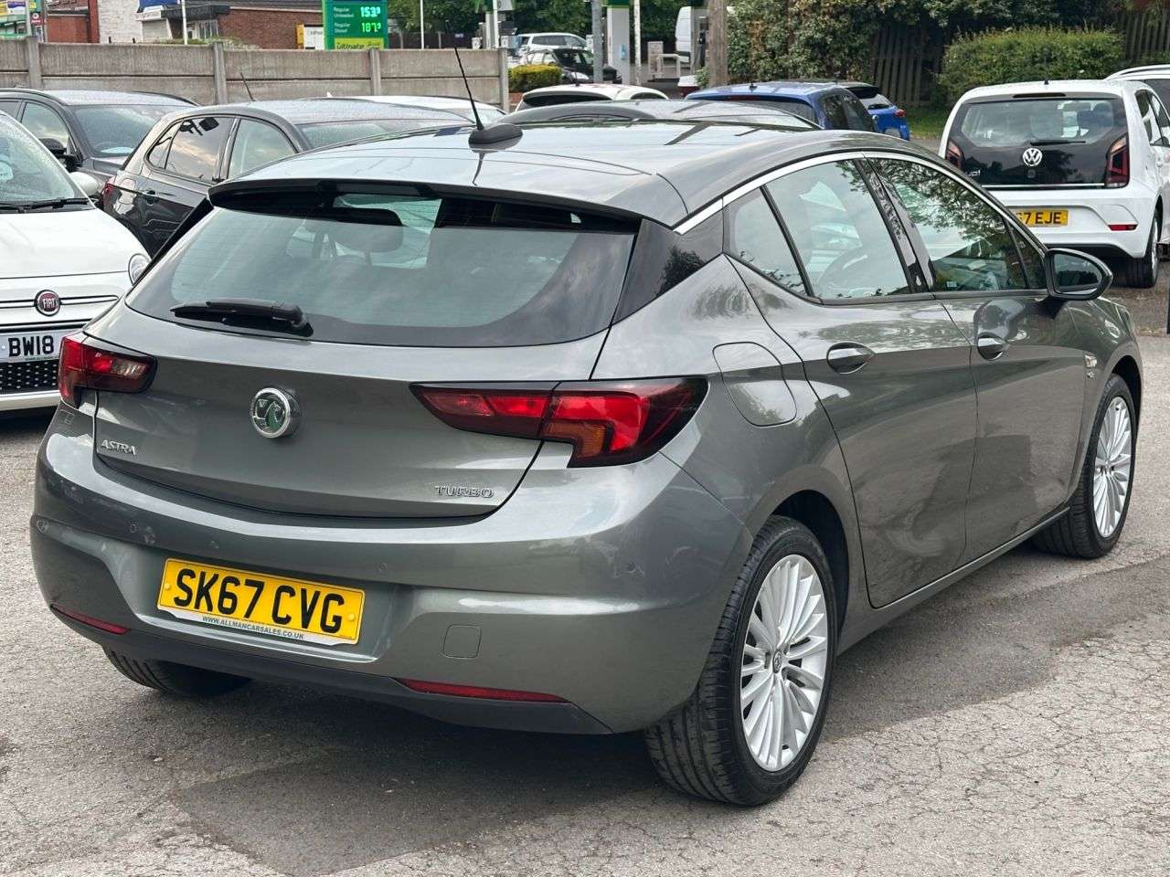 A 2017 VAUXHALL ASTRA 1.4i Turbo Elite Hatchback 5dr Petrol Manual Euro 6 (150 ps) A 2017 VAUXHALL ASTRA 1.4i Turbo Elite Hatchback 5dr Petrol Manual Euro 6 (150 ps)