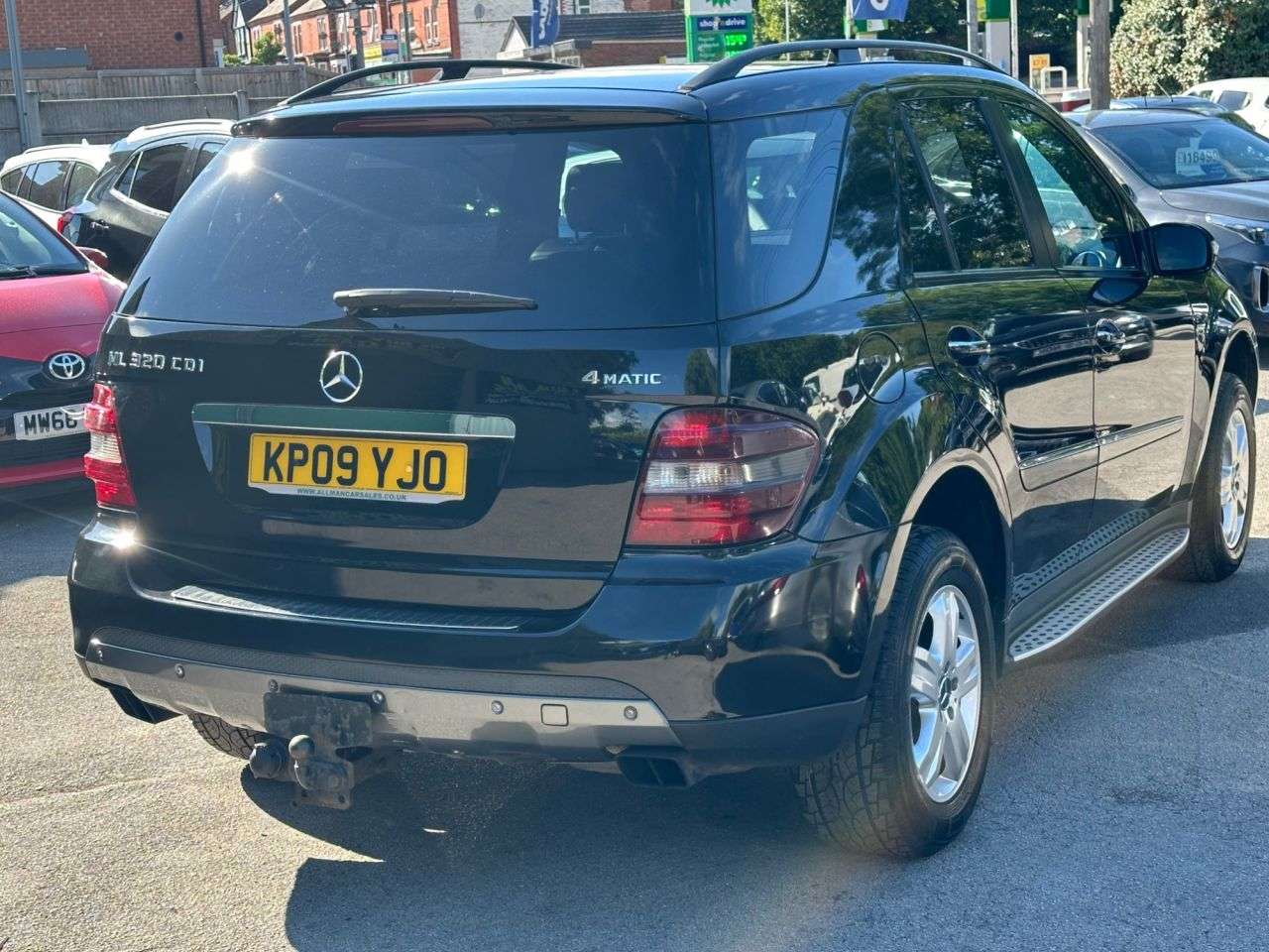 A 2009 MERCEDES-BENZ M-CLASS 3.0 ML320 CDI Edition 10 SUV 5dr Diesel 7G-Tronic (254 g/km, 221 bhp) SERVI A 2009 MERCEDES-BENZ M-CLASS 3.0 ML320 CDI Edition 10 SUV 5dr Diesel 7G-Tronic (254 g/km, 221 bhp) SERVI