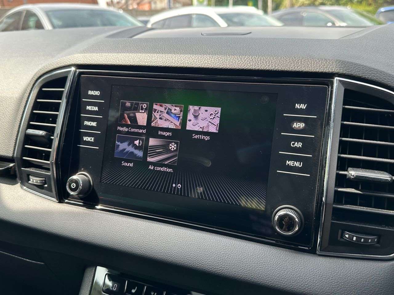 2020 SKODA KAROQ 2020 SKODA KAROQ