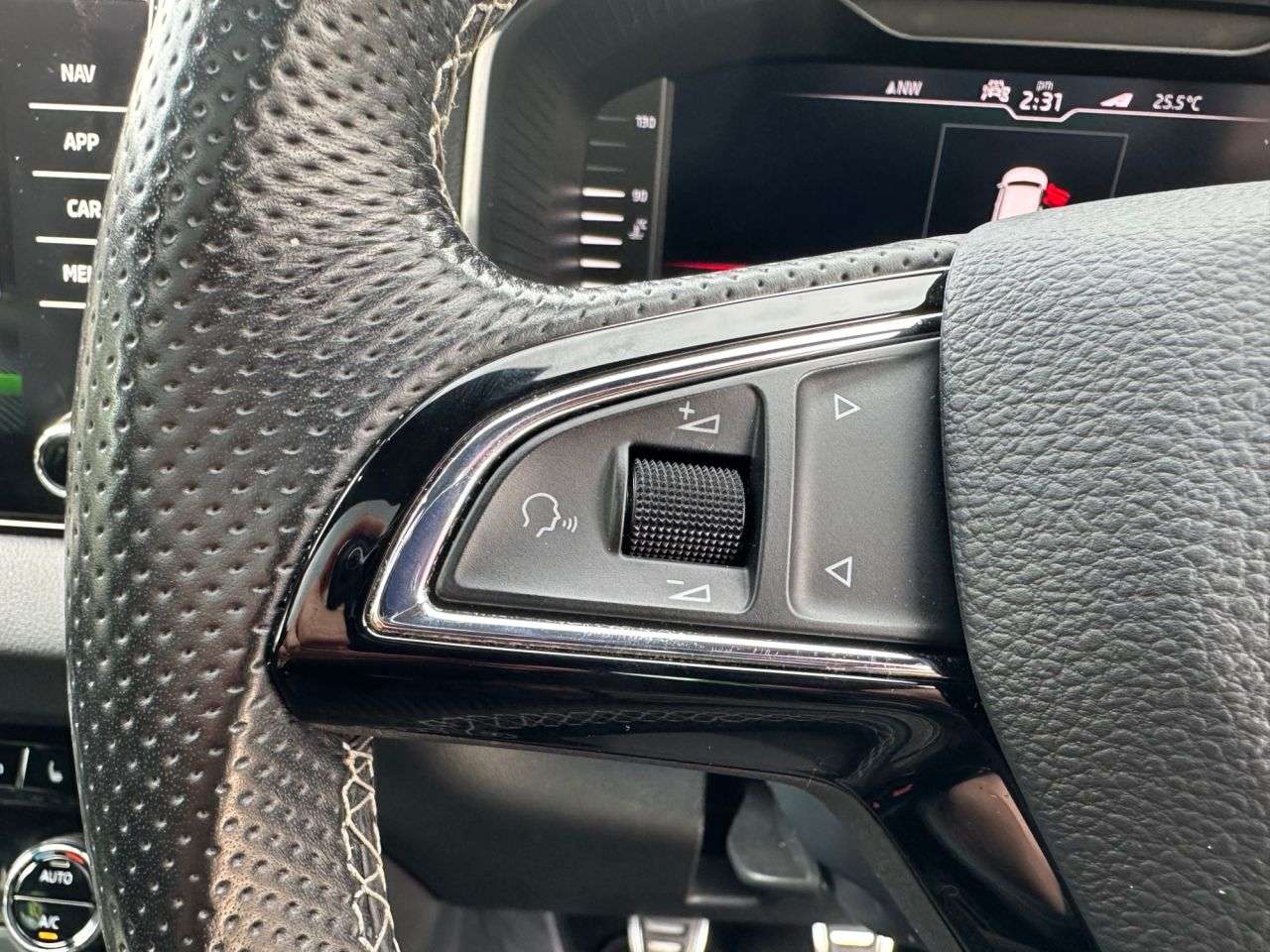 2020 SKODA KAROQ 2020 SKODA KAROQ