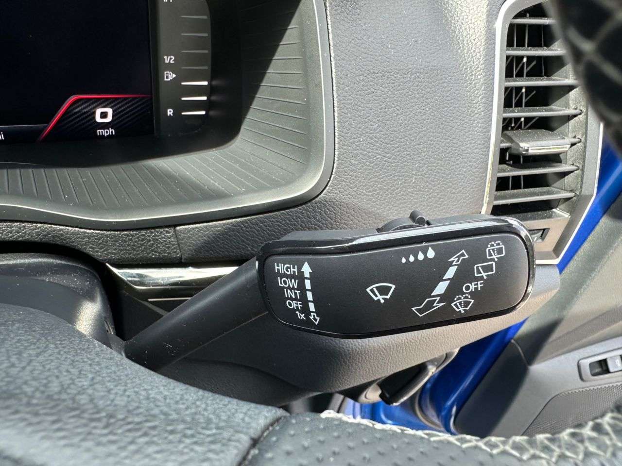 2020 SKODA KAROQ 2020 SKODA KAROQ