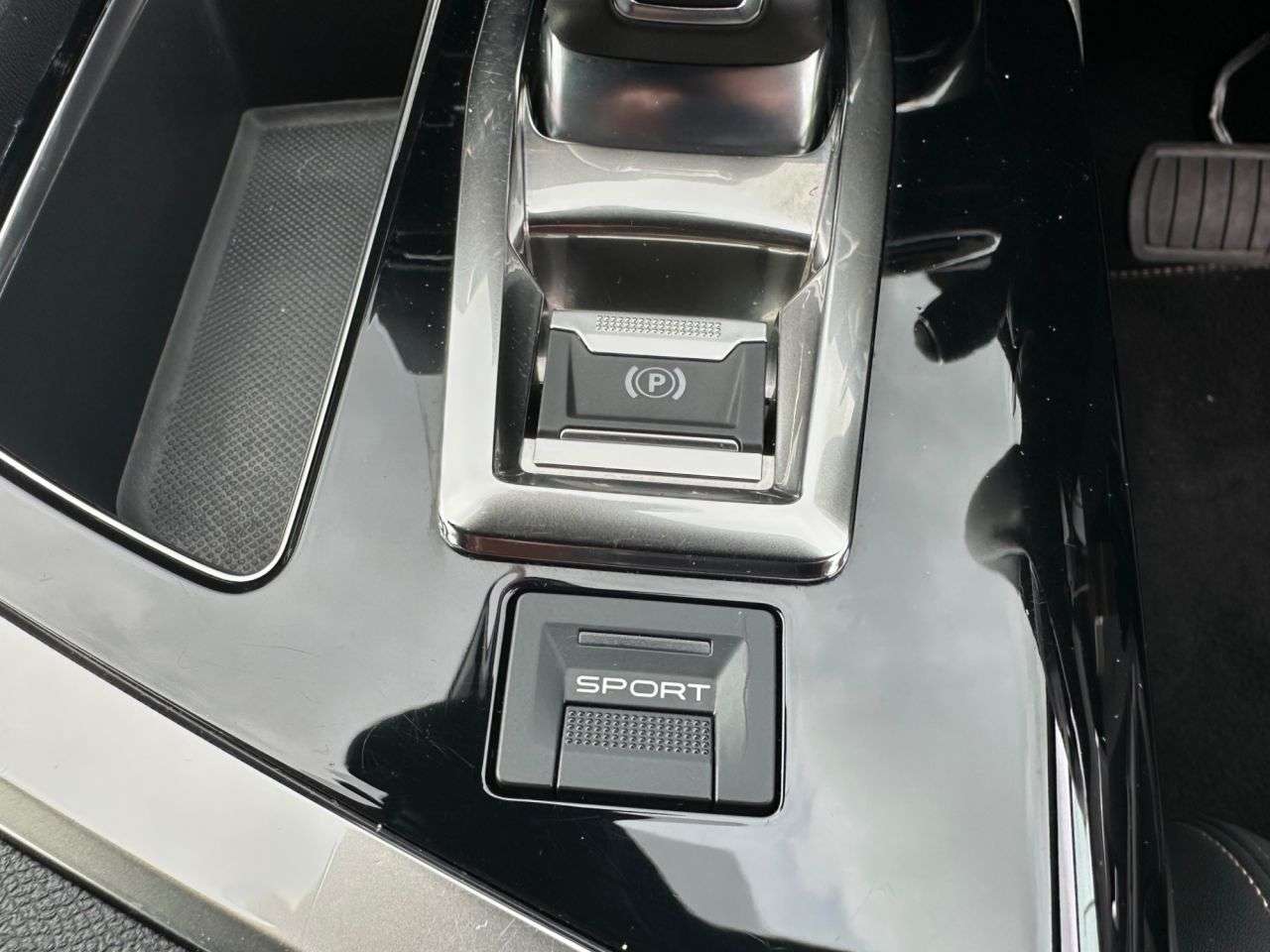 2020 PEUGEOT 3008 2020 PEUGEOT 3008