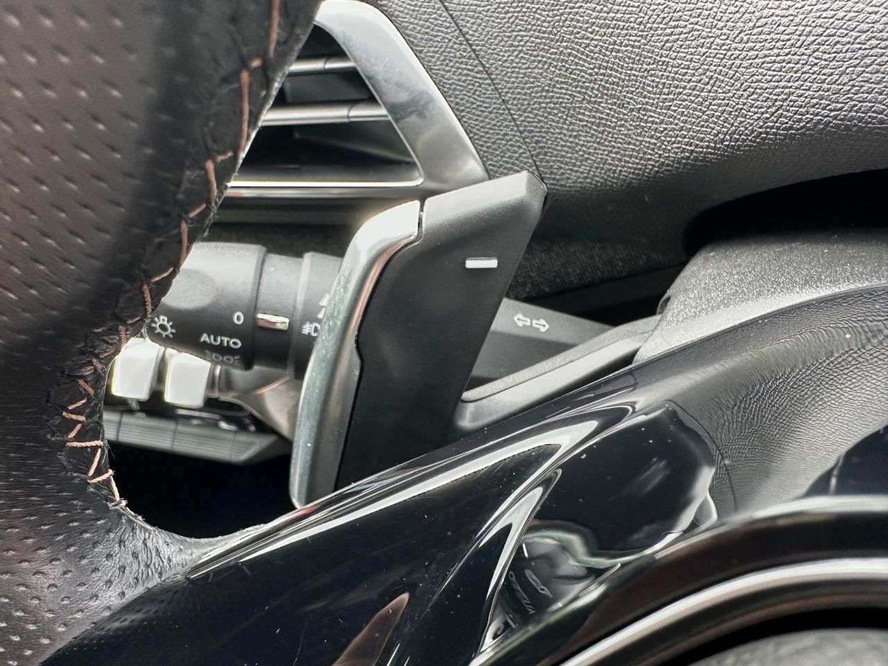 2020 PEUGEOT 3008 2020 PEUGEOT 3008