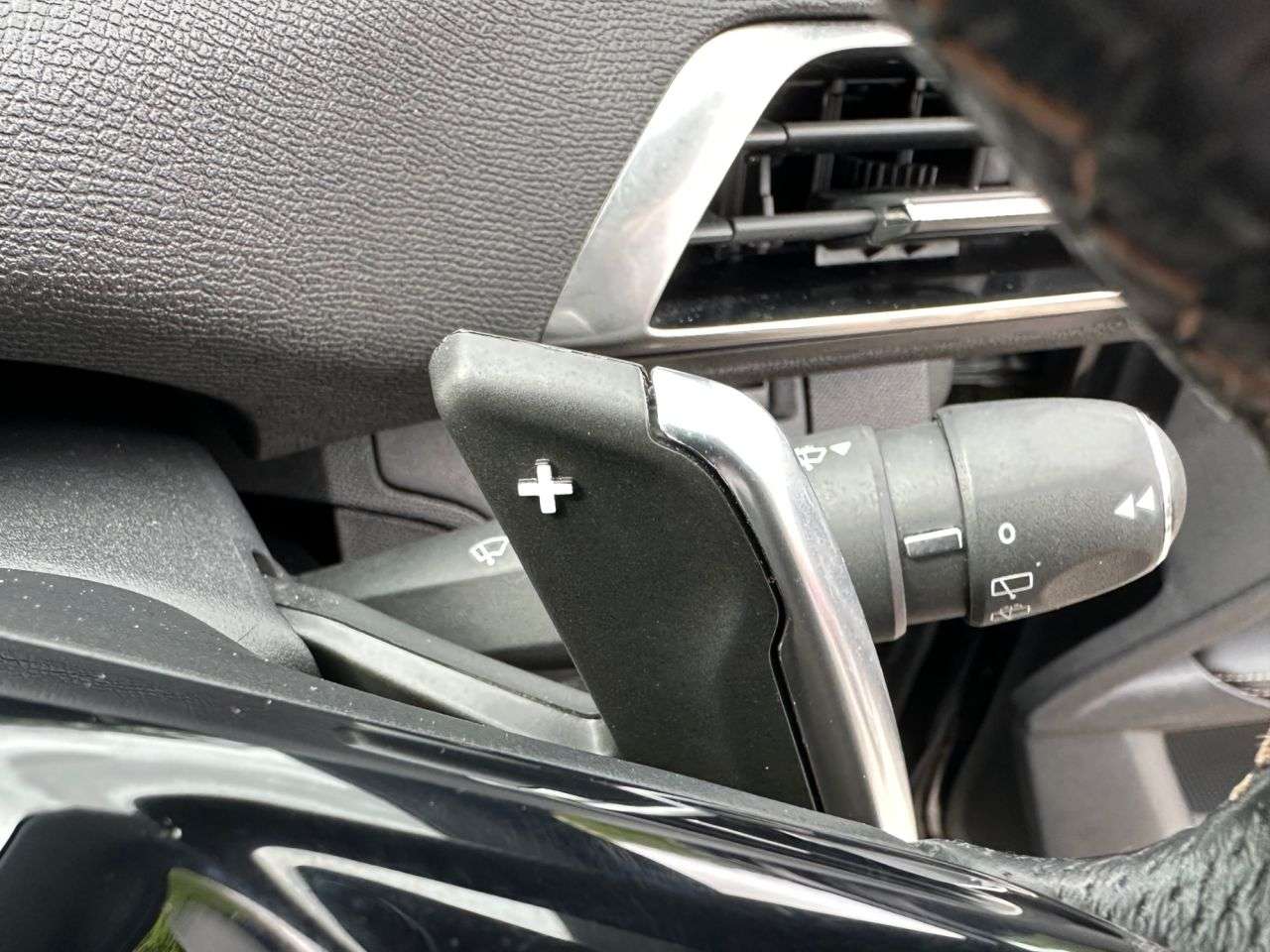 2020 PEUGEOT 3008 2020 PEUGEOT 3008