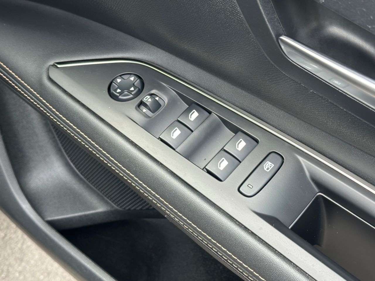 2020 PEUGEOT 3008 2020 PEUGEOT 3008
