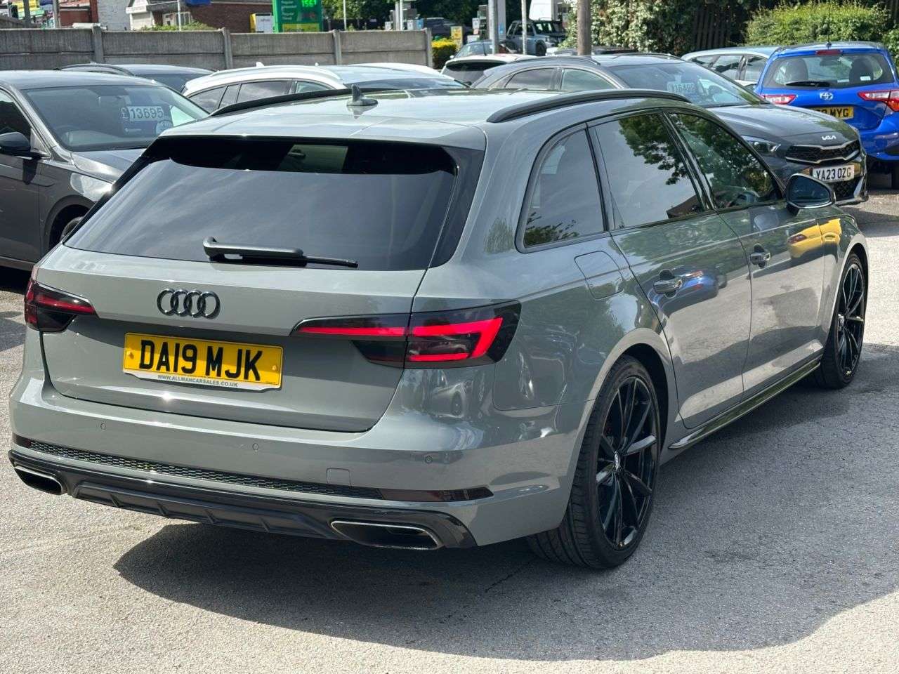 A 2019 AUDI A4 AVANT 2.0 TFSI 35 Black Edition Estate 5dr Petrol S Tronic Euro 6 (s/s) (150 ps) A 2019 AUDI A4 AVANT 2.0 TFSI 35 Black Edition Estate 5dr Petrol S Tronic Euro 6 (s/s) (150 ps)