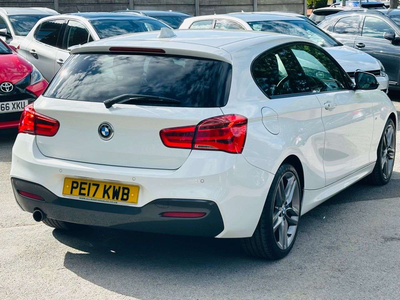 A 2017 BMW 1 SERIES 1.5 118i M Sport Hatchback 3dr Petrol Auto Euro 6 (s/s) (136 ps) SERVICE HI A 2017 BMW 1 SERIES 1.5 118i M Sport Hatchback 3dr Petrol Auto Euro 6 (s/s) (136 ps) SERVICE HI