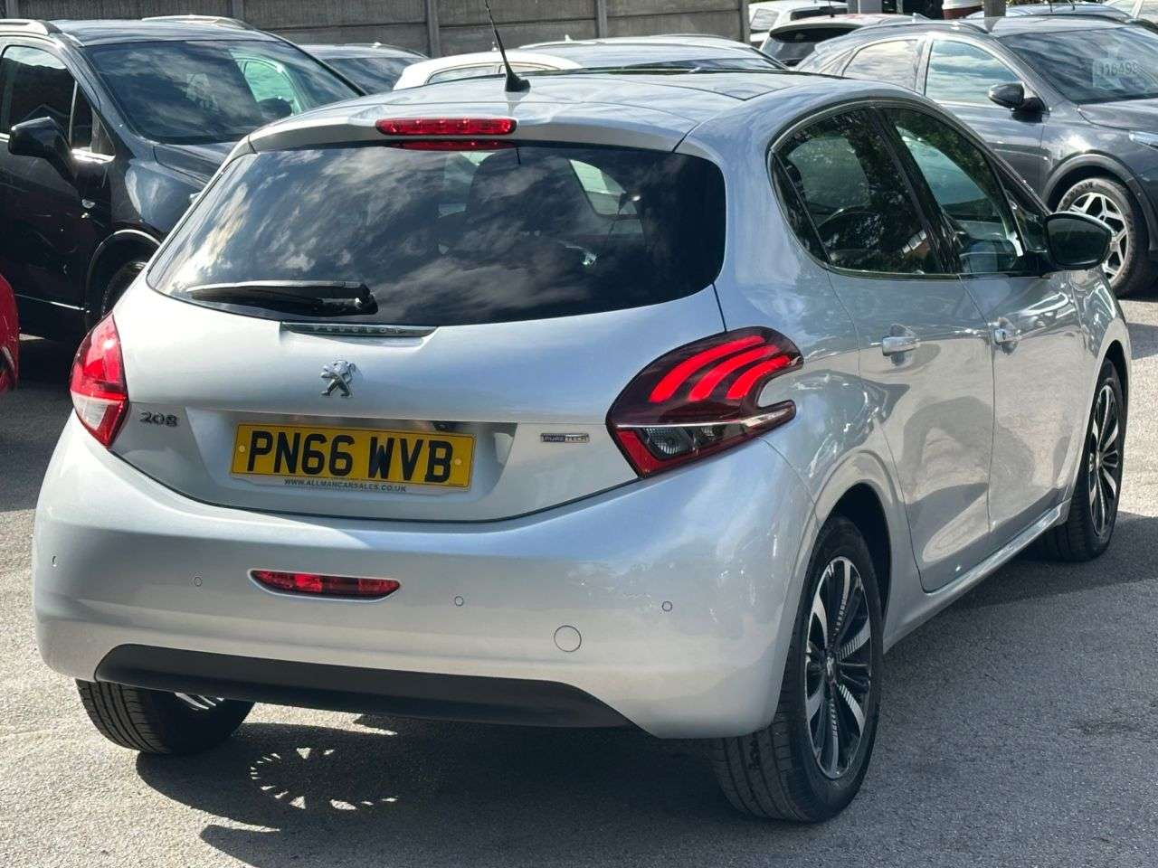 A 2016 PEUGEOT 208 1.2 PureTech Allure Premium Hatchback 5dr Petrol Manual Euro 6 (82 ps) 1 OW A 2016 PEUGEOT 208 1.2 PureTech Allure Premium Hatchback 5dr Petrol Manual Euro 6 (82 ps) 1 OW