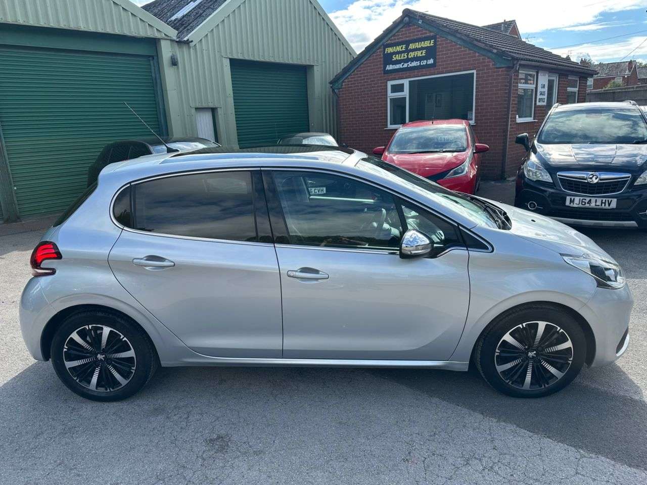 2016 PEUGEOT 208 2016 PEUGEOT 208