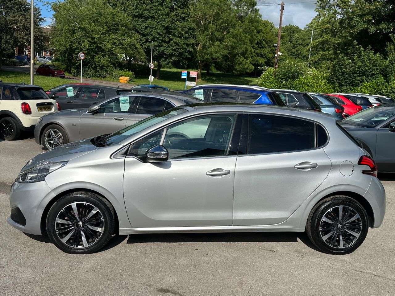 2016 PEUGEOT 208 2016 PEUGEOT 208