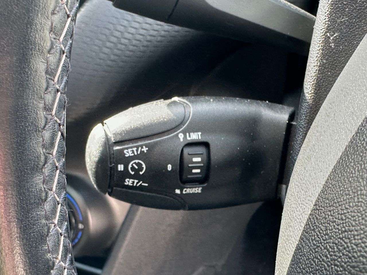 2016 PEUGEOT 208 2016 PEUGEOT 208