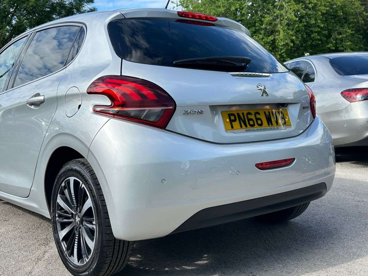 2016 PEUGEOT 208 2016 PEUGEOT 208