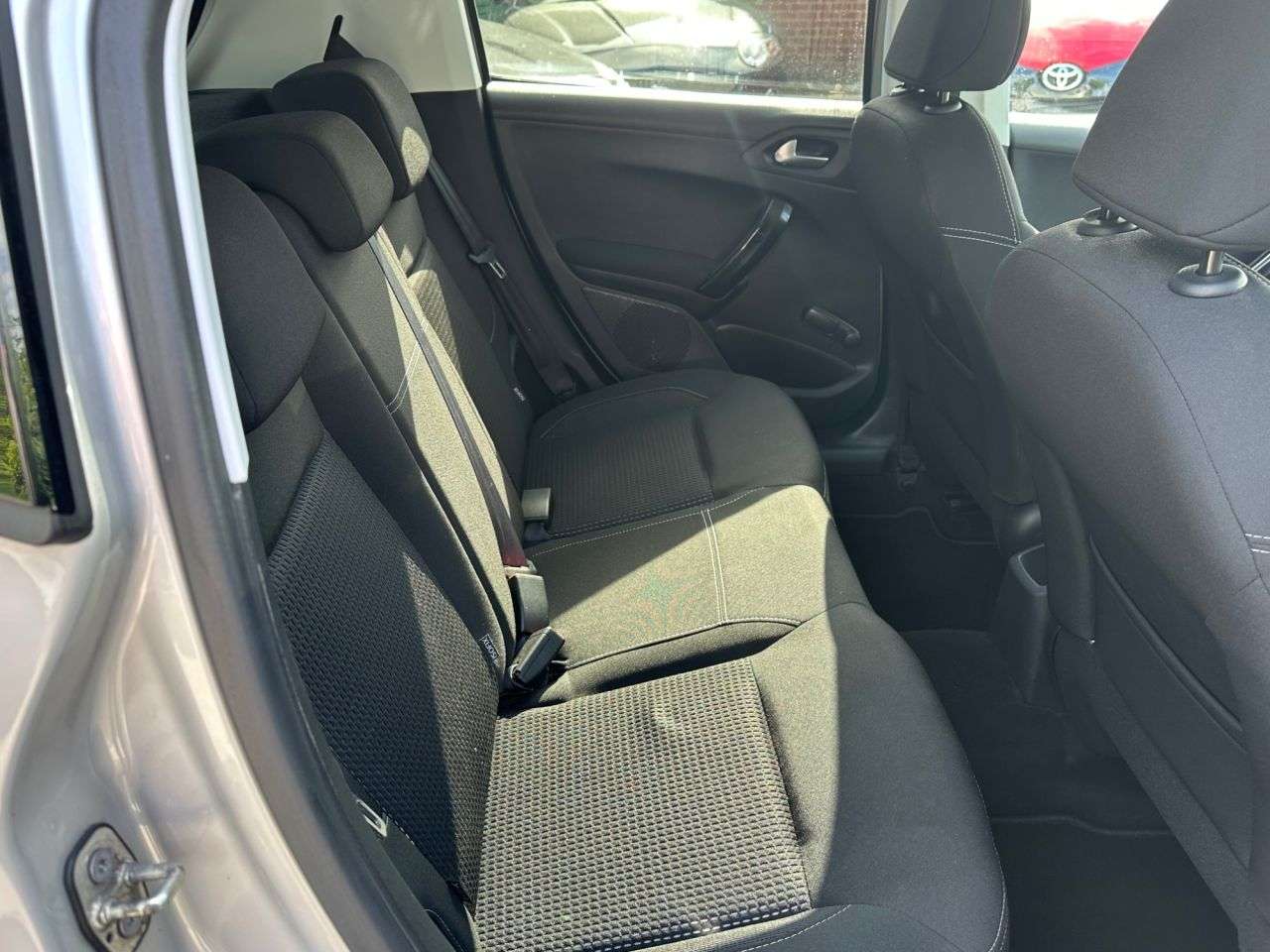 2016 PEUGEOT 208 2016 PEUGEOT 208