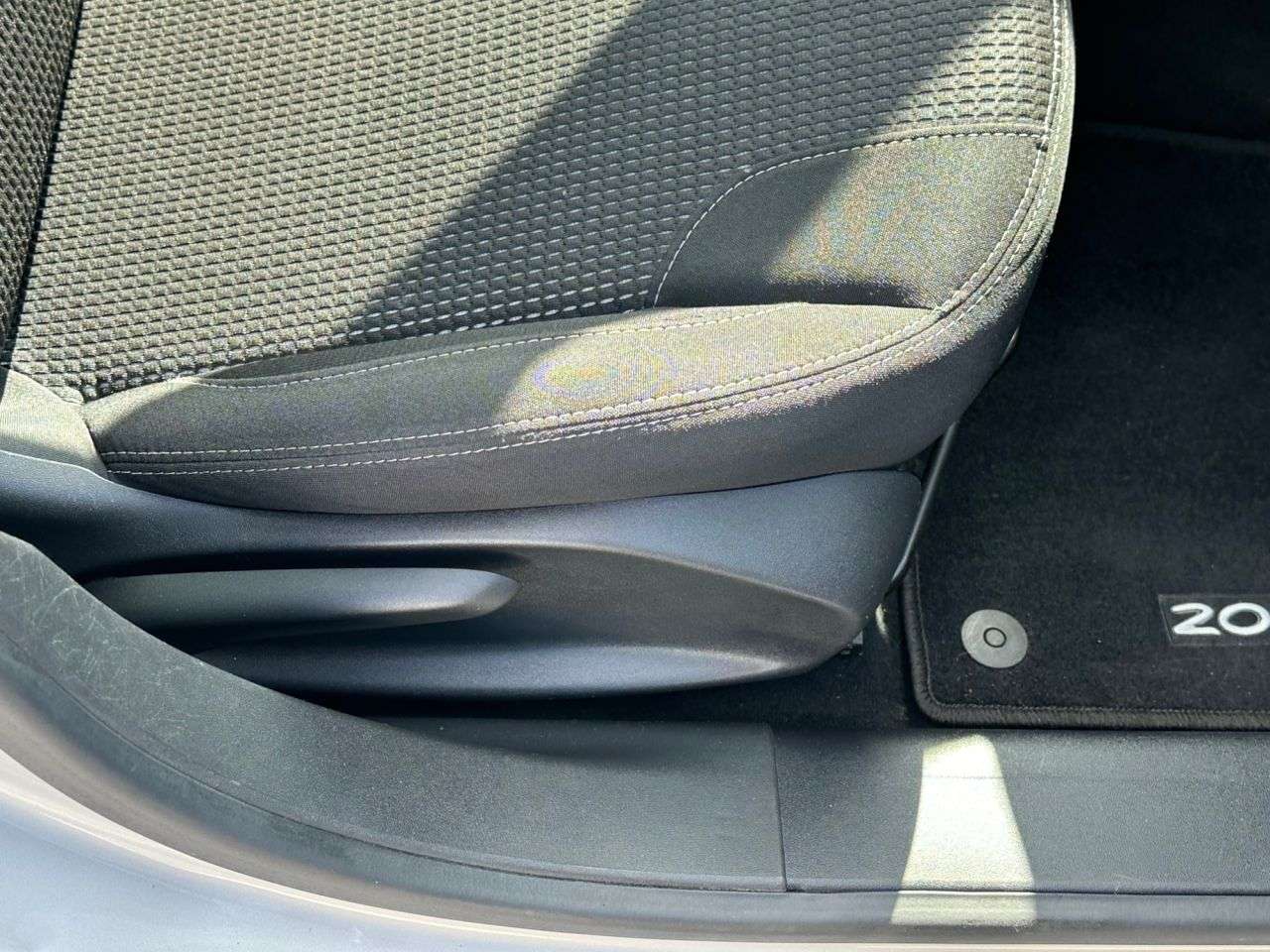 2016 PEUGEOT 208 2016 PEUGEOT 208