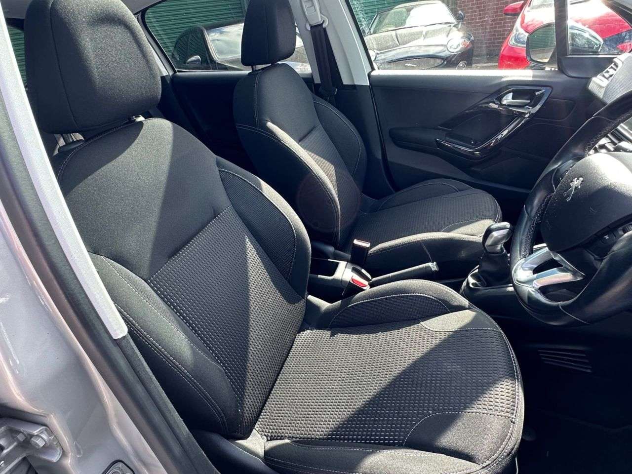2016 PEUGEOT 208 2016 PEUGEOT 208