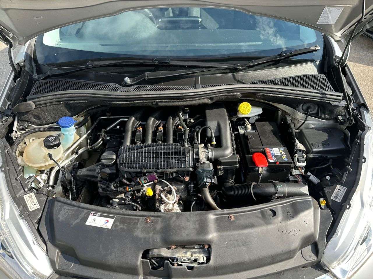 2016 PEUGEOT 208 2016 PEUGEOT 208