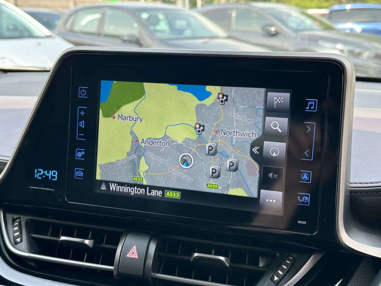 A 2018 TOYOTA C-HR 1.8 VVT-h Design SUV 5dr Petrol Hybrid CVT Euro 6 (s/s) (122 ps) A 2018 TOYOTA C-HR 1.8 VVT-h Design SUV 5dr Petrol Hybrid CVT Euro 6 (s/s) (122 ps)