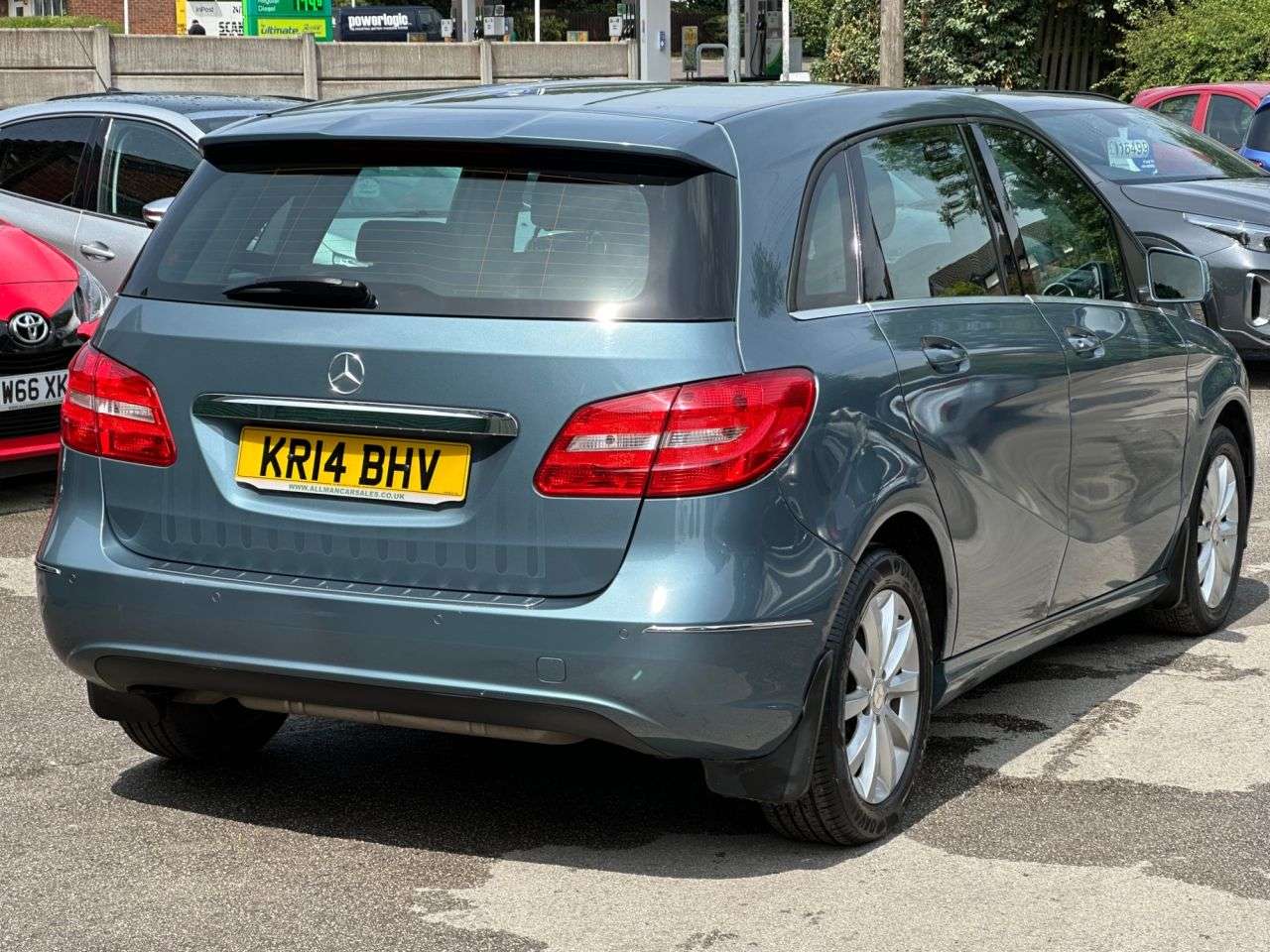 A 2014 MERCEDES-BENZ B-CLASS 1.5 B180 CDI SE MPV 5dr Diesel 7G-DCT Euro 5 (s/s) (109 ps) A 2014 MERCEDES-BENZ B-CLASS 1.5 B180 CDI SE MPV 5dr Diesel 7G-DCT Euro 5 (s/s) (109 ps)