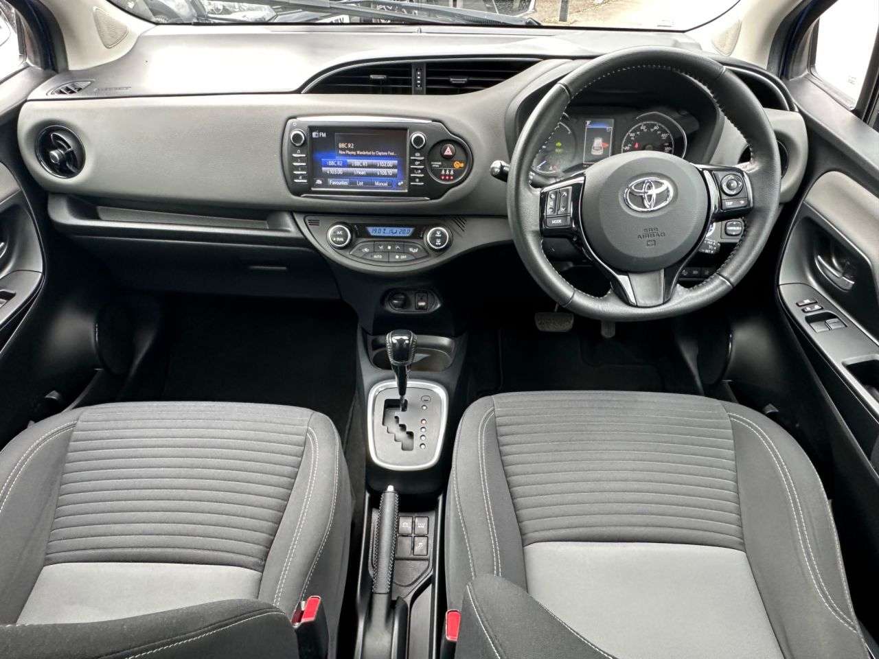 A 2019 TOYOTA YARIS 1.5 VVT-h Icon Tech Hatchback 5dr Petrol Hybrid E-CVT Euro 6 (s/s) (100 ps) A 2019 TOYOTA YARIS 1.5 VVT-h Icon Tech Hatchback 5dr Petrol Hybrid E-CVT Euro 6 (s/s) (100 ps)