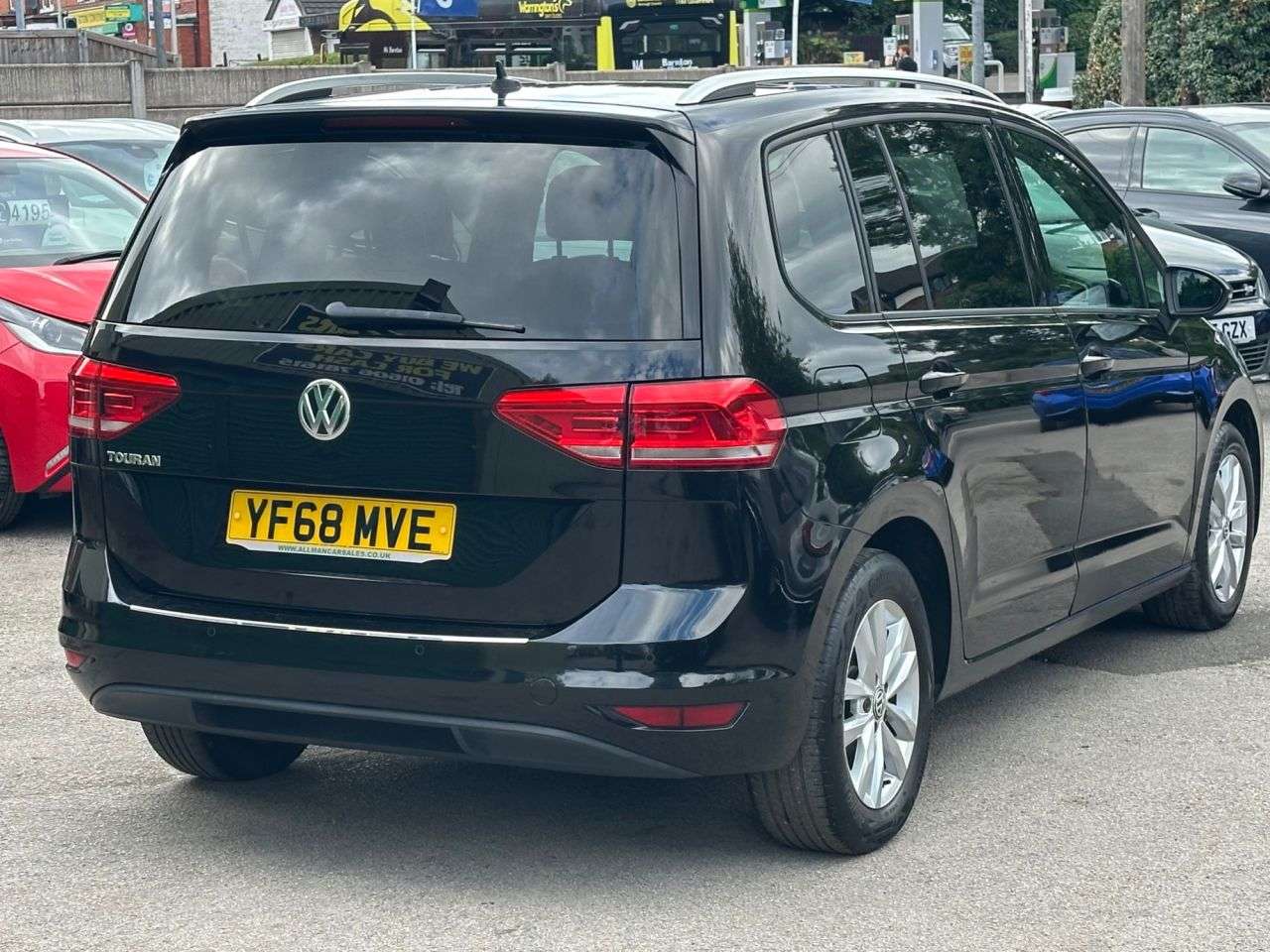 A 2018 VOLKSWAGEN TOURAN 1.6 TDI SE Family MPV 5dr Diesel Manual Euro 6 (s/s) (115 ps) A 2018 VOLKSWAGEN TOURAN 1.6 TDI SE Family MPV 5dr Diesel Manual Euro 6 (s/s) (115 ps)