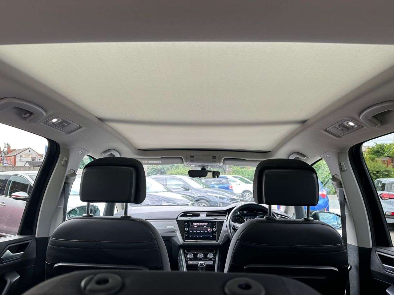 2018 VOLKSWAGEN TOURAN 2018 VOLKSWAGEN TOURAN